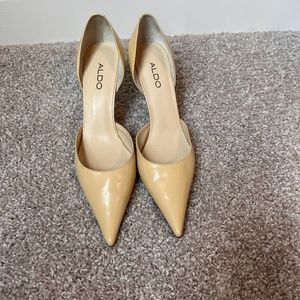 Vintage women’s pumps!
